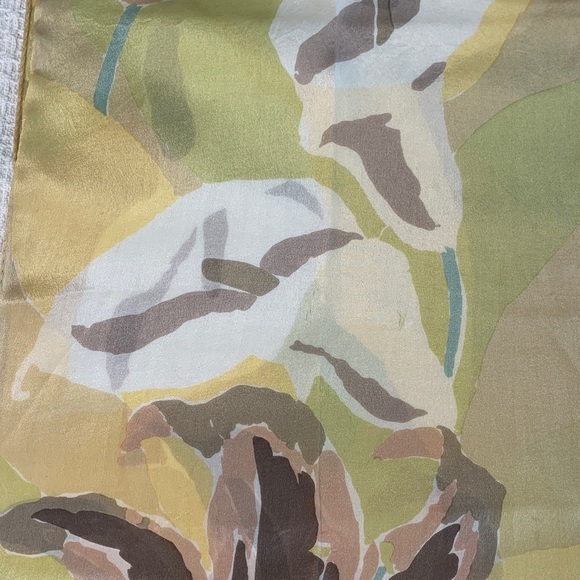 Anne Klein sheer silk scarf yellow floral print - Picture 5 of 5